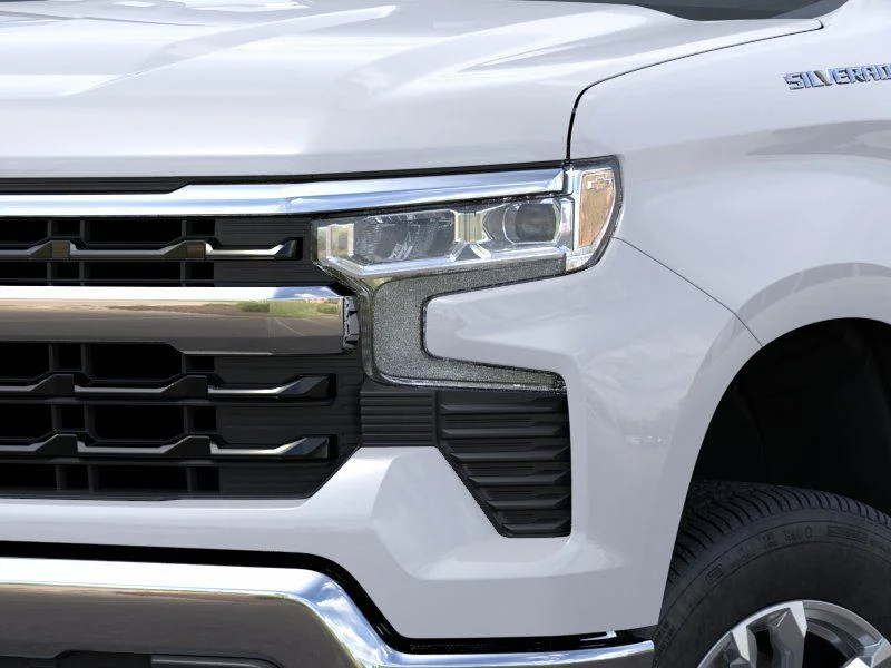 Used 2026 Summit White Chevrolet LT image 10
