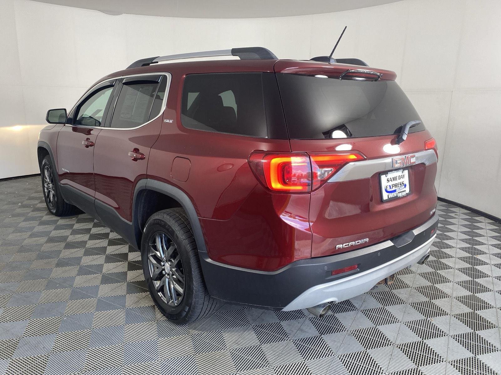 Used 2017 Crimson Red Tintcoat GMC SLT image 5