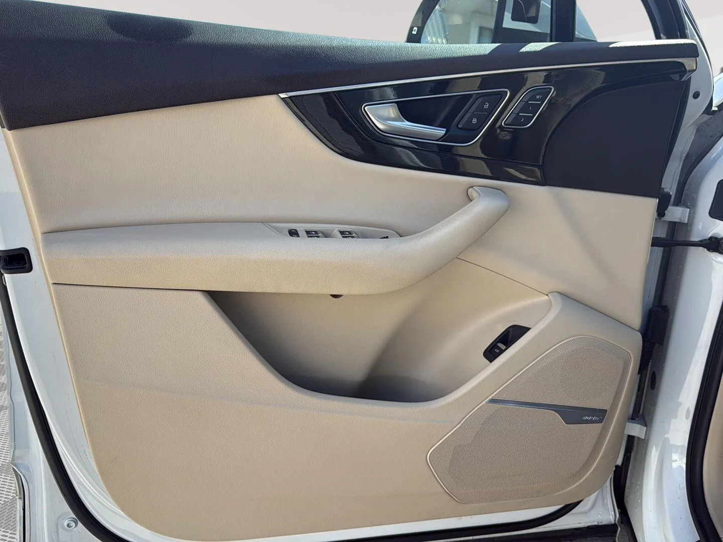 Used 2019 WHITE Audi Premium Plus image 15