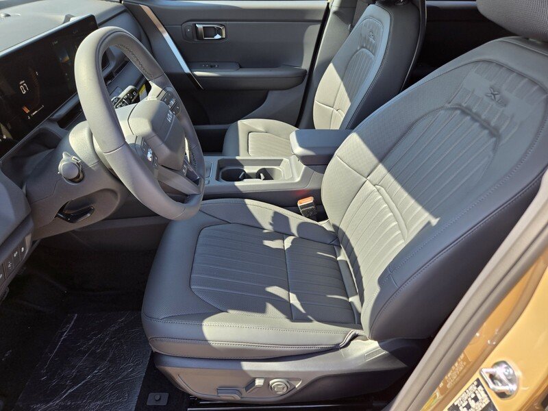 New 2027 Terrain Brown Kia X-Line S image 6