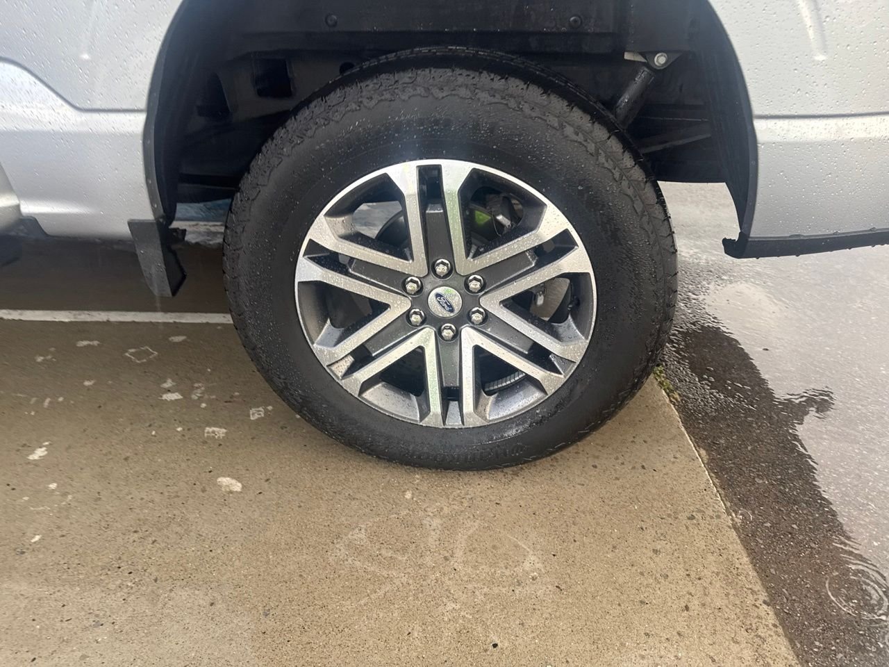 Used 2021 Silver Ford XL image 9