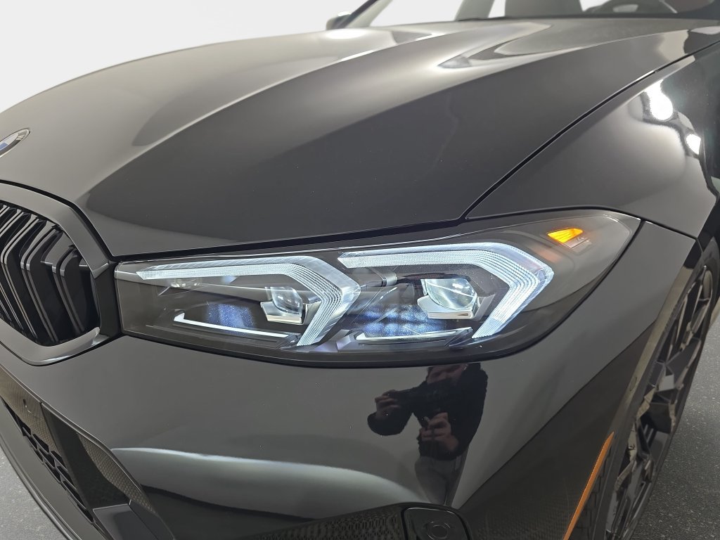 New 2026 Black Sapphire Metallic BMW 330i xDrive image 33