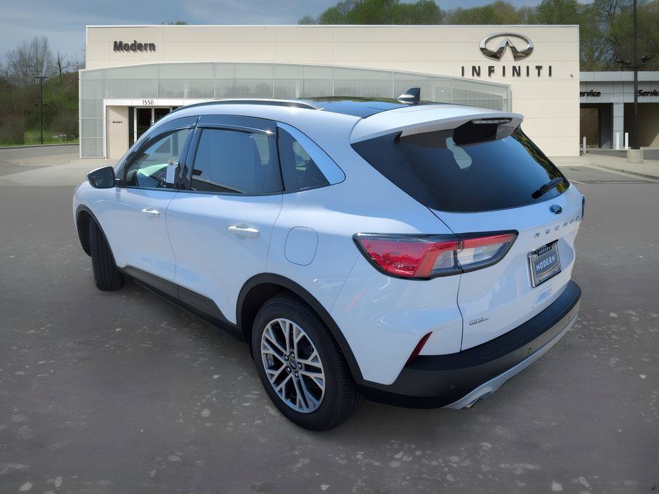 Used 2022 Oxford White Ford SEL image 5