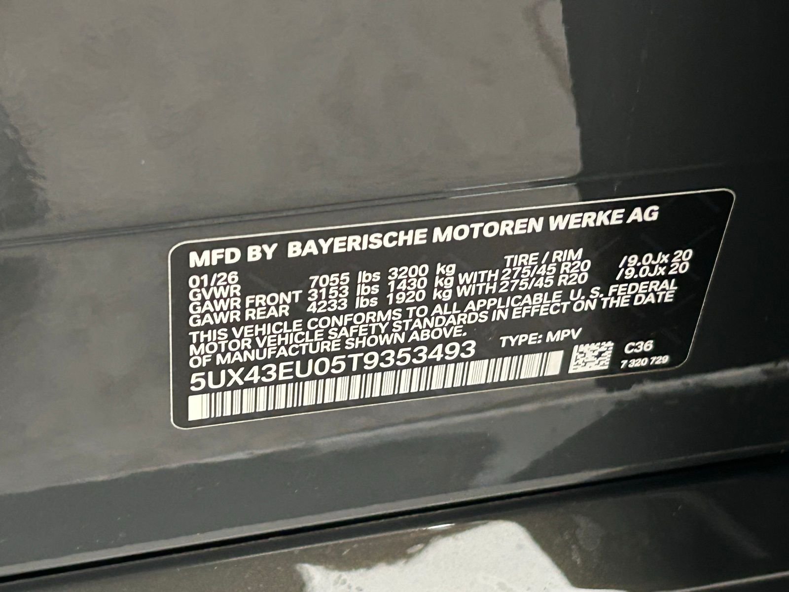 New 2026 Dravit Gray Metallic BMW xDrive50e image 32