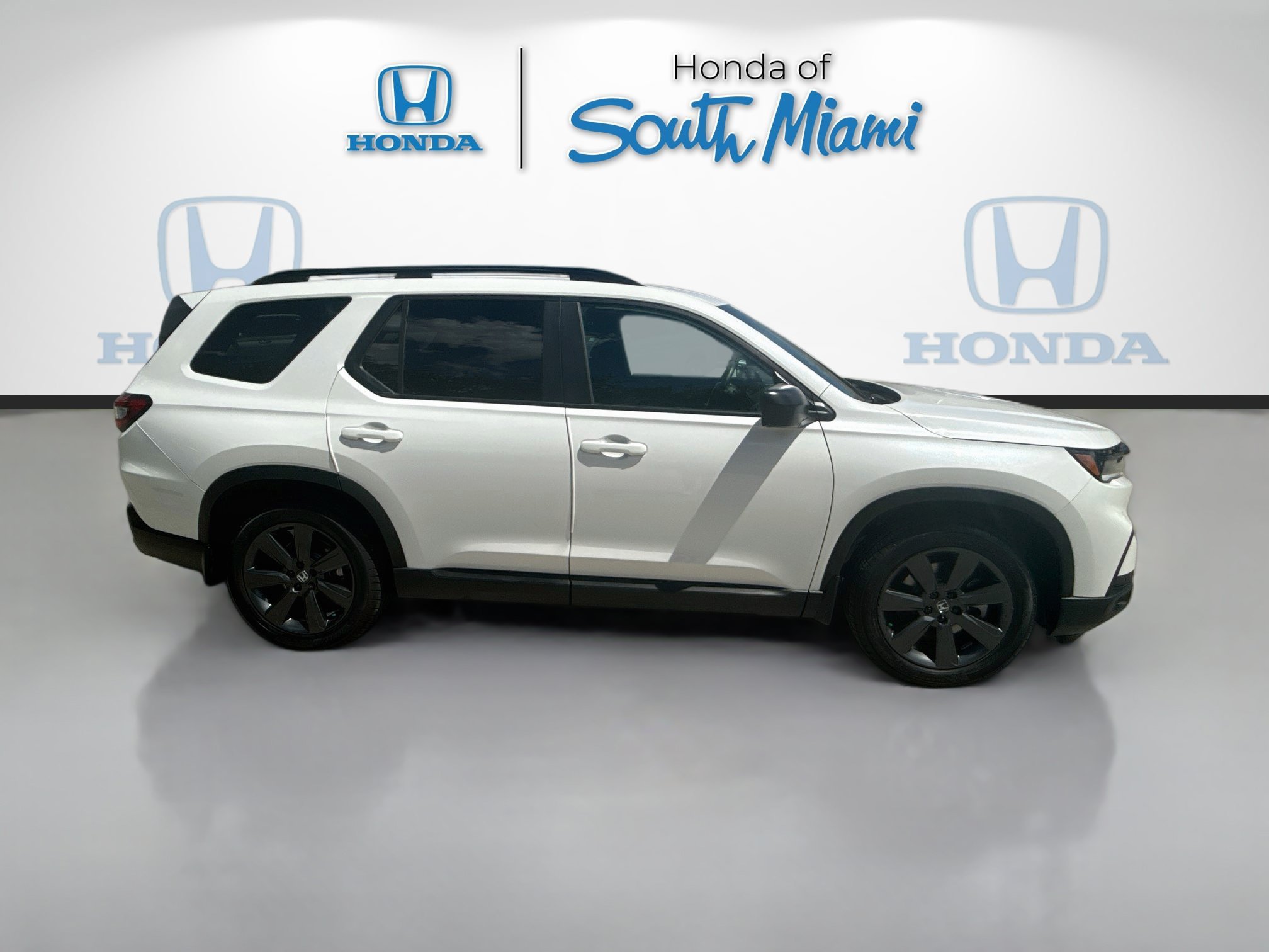 Used 2025  Honda Sport image 8