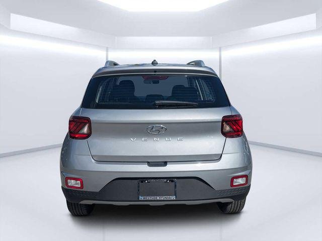 New 2026 Silver Hyundai SEL image 4