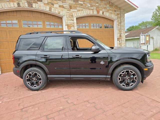 New 2026 Shadow Black FORD OUTER BANKS image 2