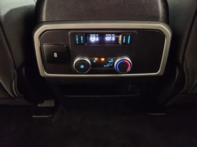 Used 2018 Oxford White Ford XLT image 30