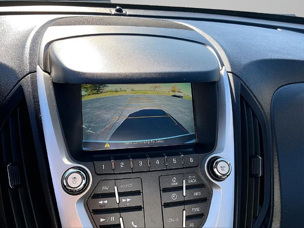 Used 2016 White Chevrolet LT image 20