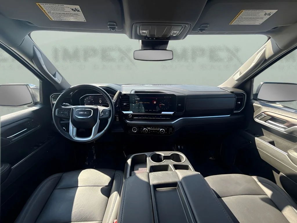 Used 2024 White GMC SLT image 8