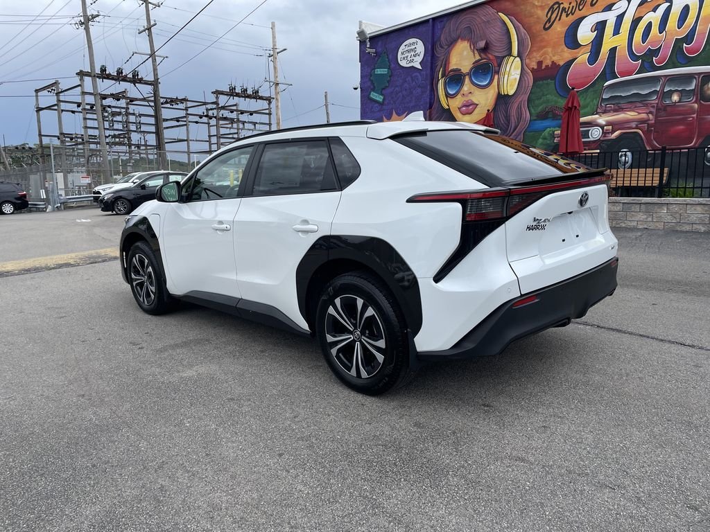 Used 2024 Beige Toyota XLE image 3