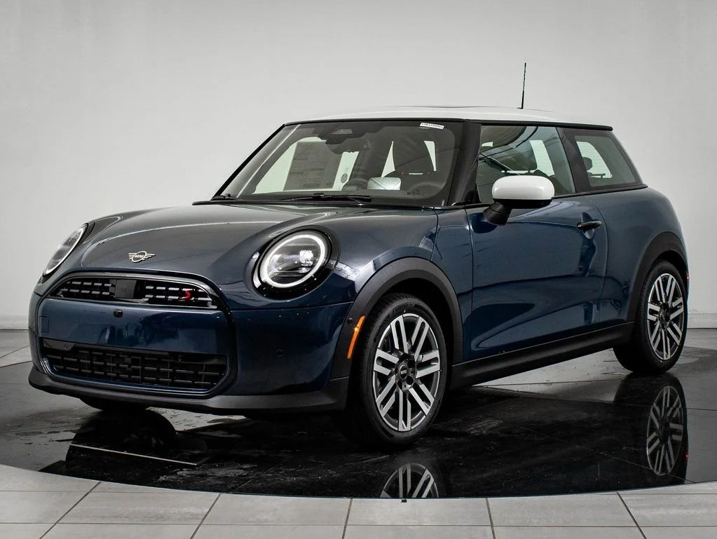 2026 MINI Hardtop Cooper S's photo