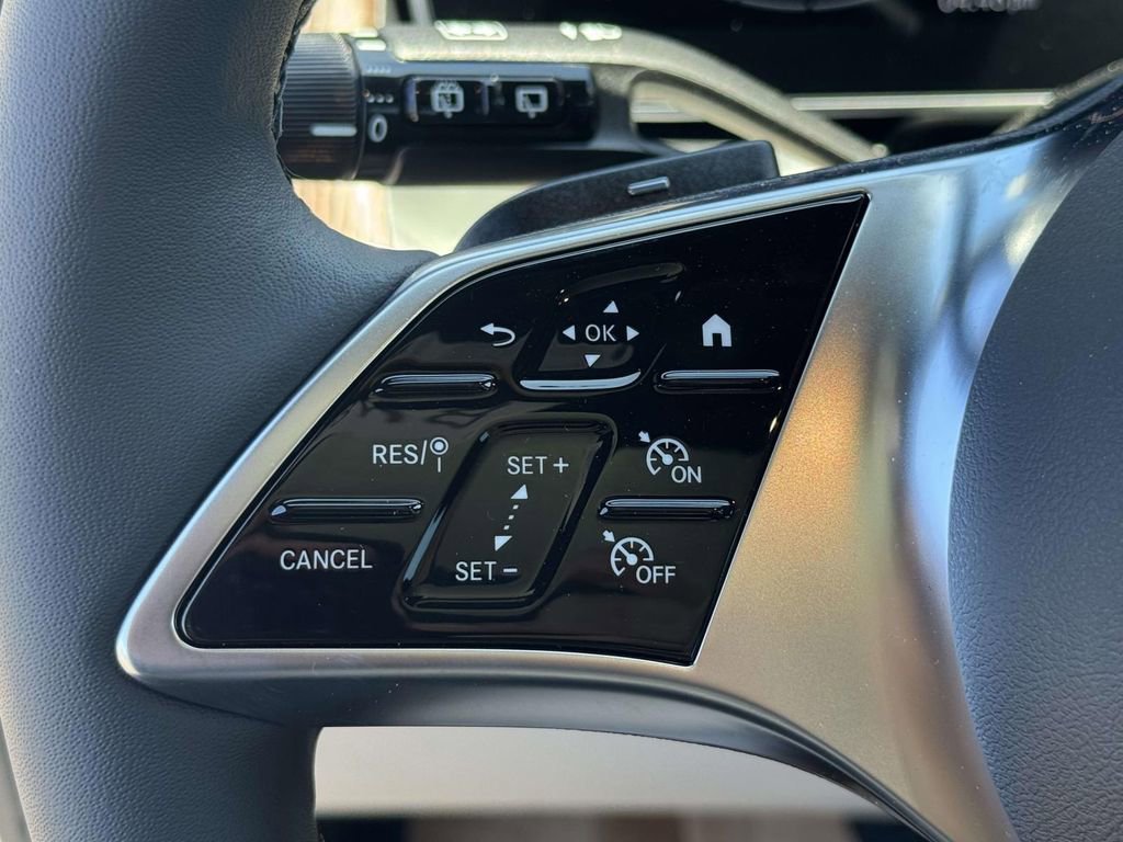New 2026 Polar White Mercedes-Benz GLC 300 image 22