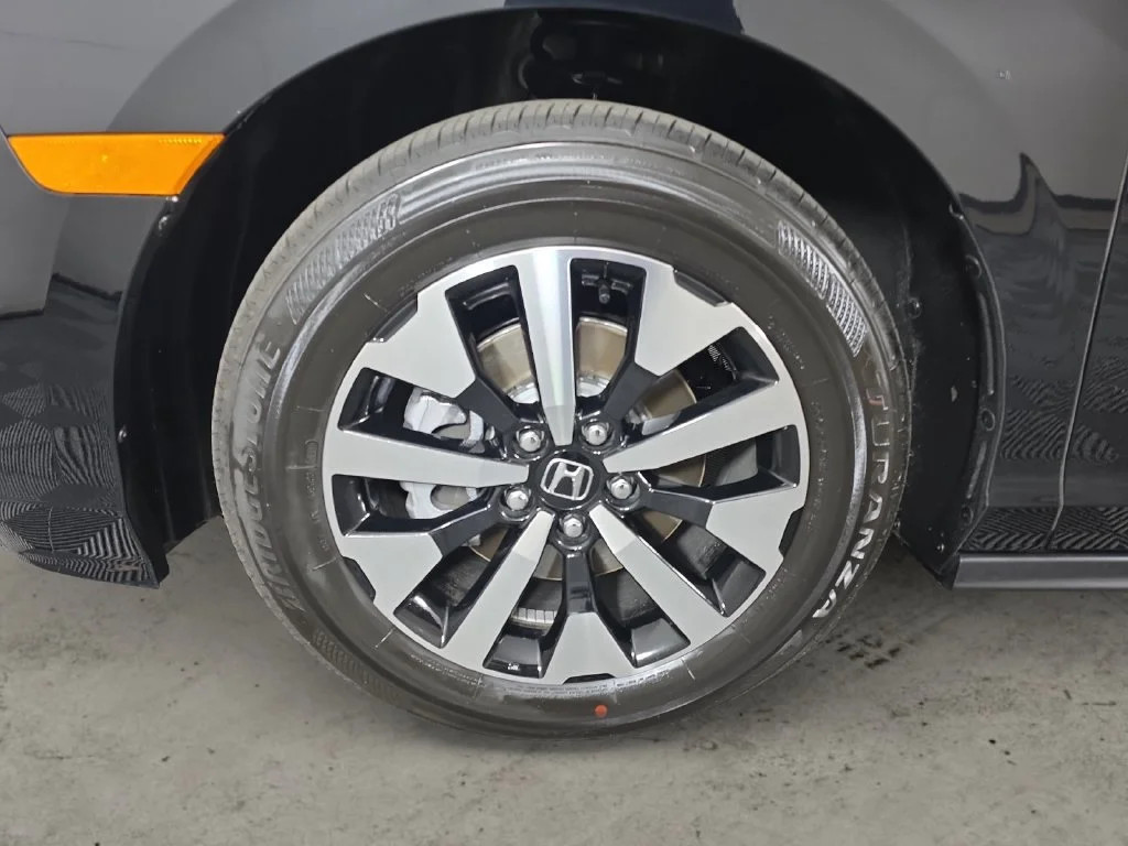 2026 Honda Odyssey EX-L - Photo 32