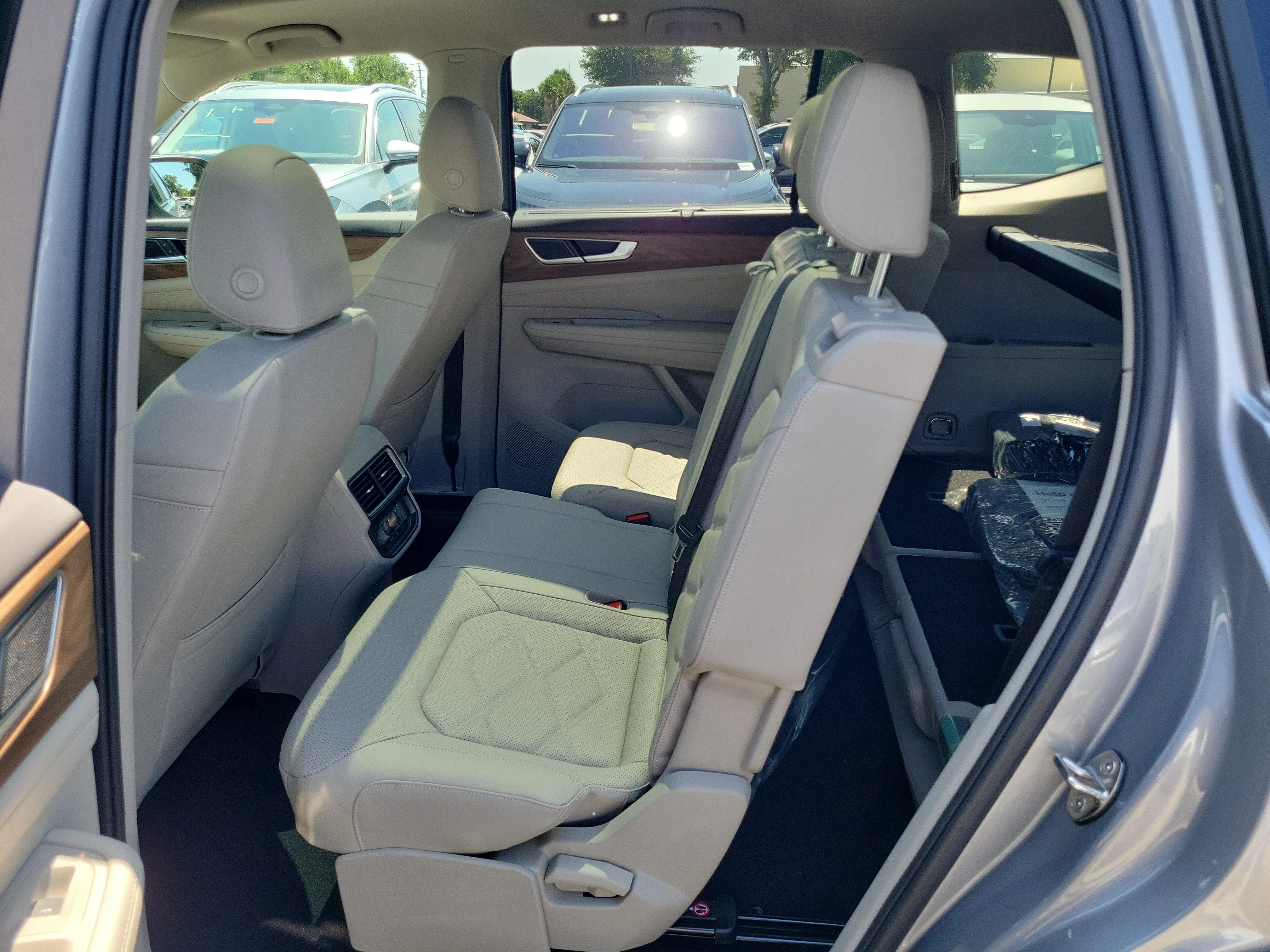 New 2026 Silver Volkswagen SE w/Technology image 13