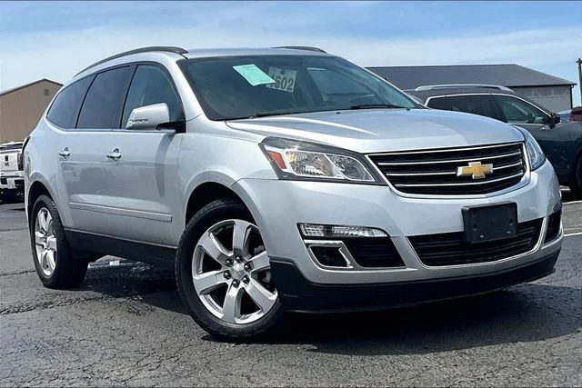 Used 2016 Silver Chevrolet LT image 2