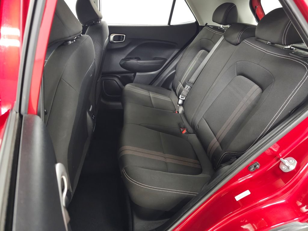2025 Hyundai Venue SEL - Photo 28