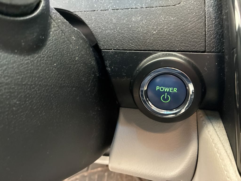 Used 2012 Black Toyota XLE image 17