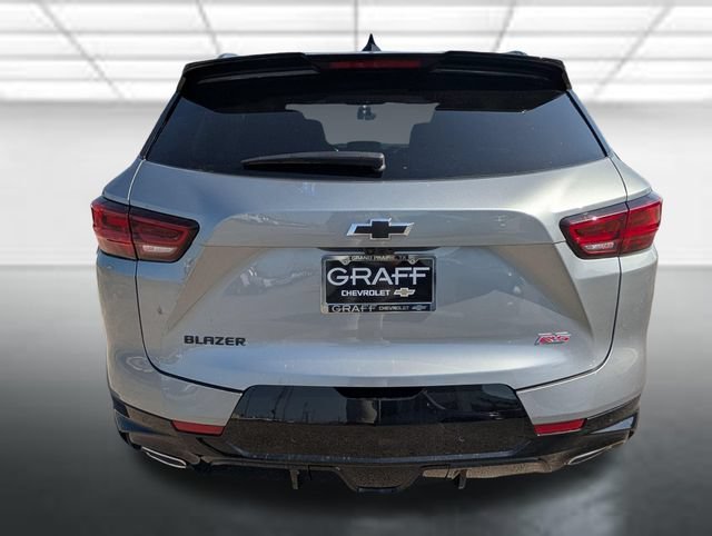 New 2026 Sterling Gray Metallic Chevrolet RS image 31
