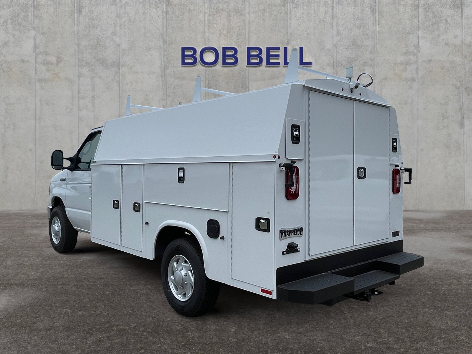 New 2027 Oxford White Ford E-350 SRW image 3