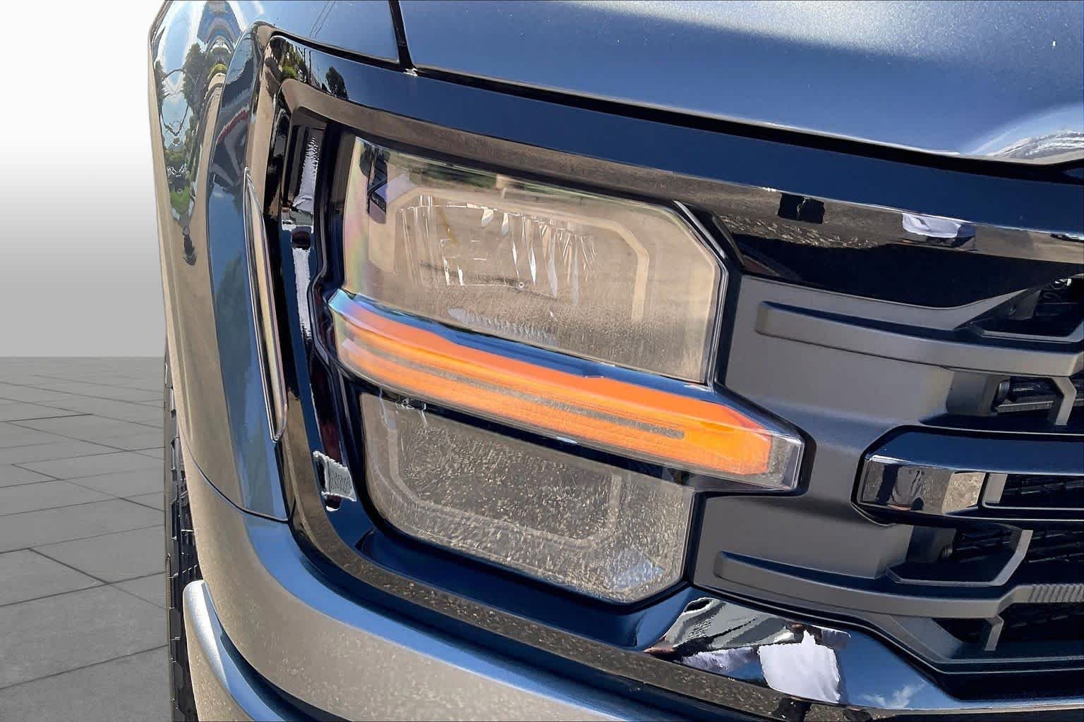 New 2026 Carbonized Gray Metallic Ford XLT image 13