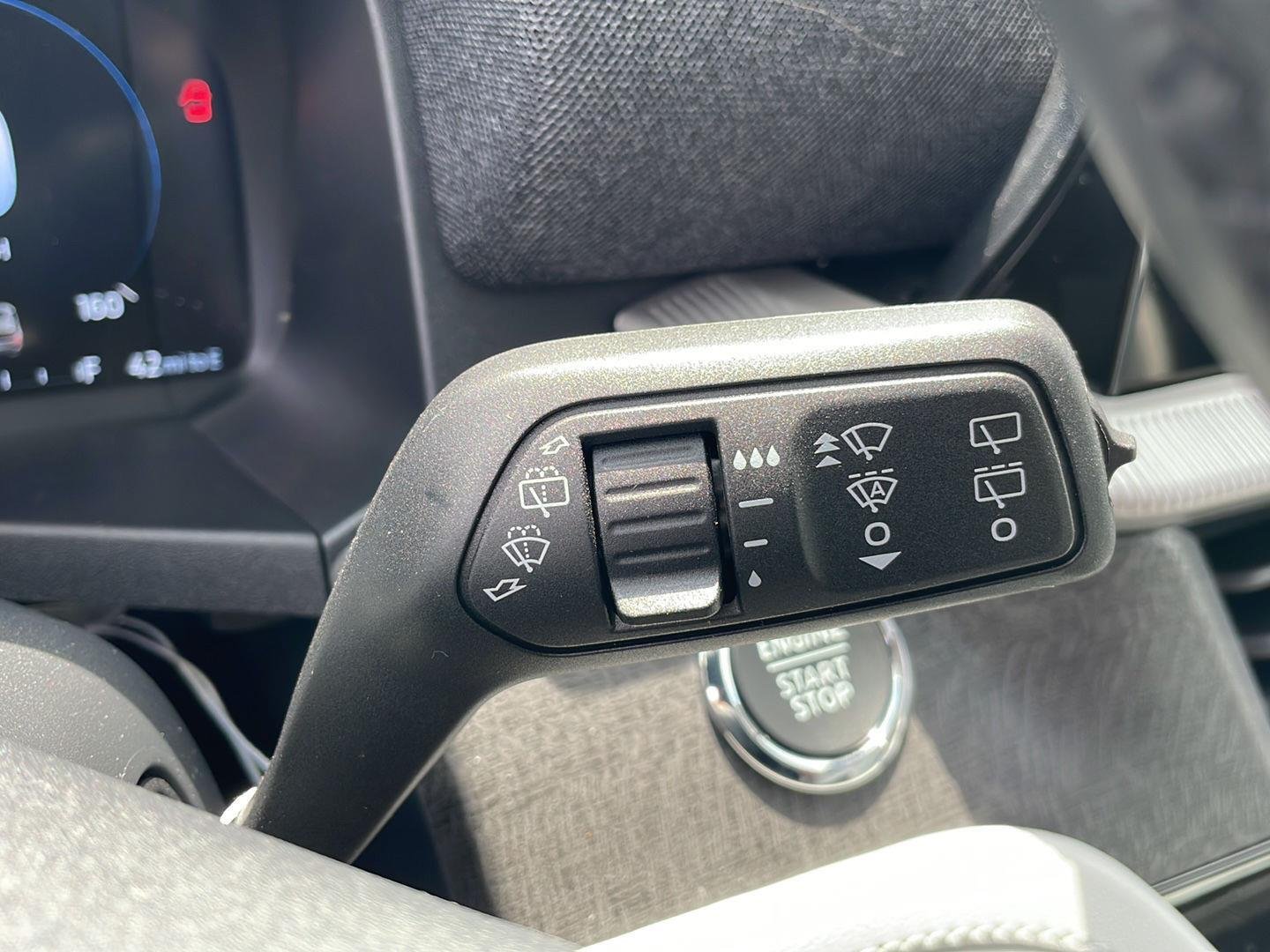 New 2026 Star White Metallic Tri-Coat Ford Platinum™ image 17