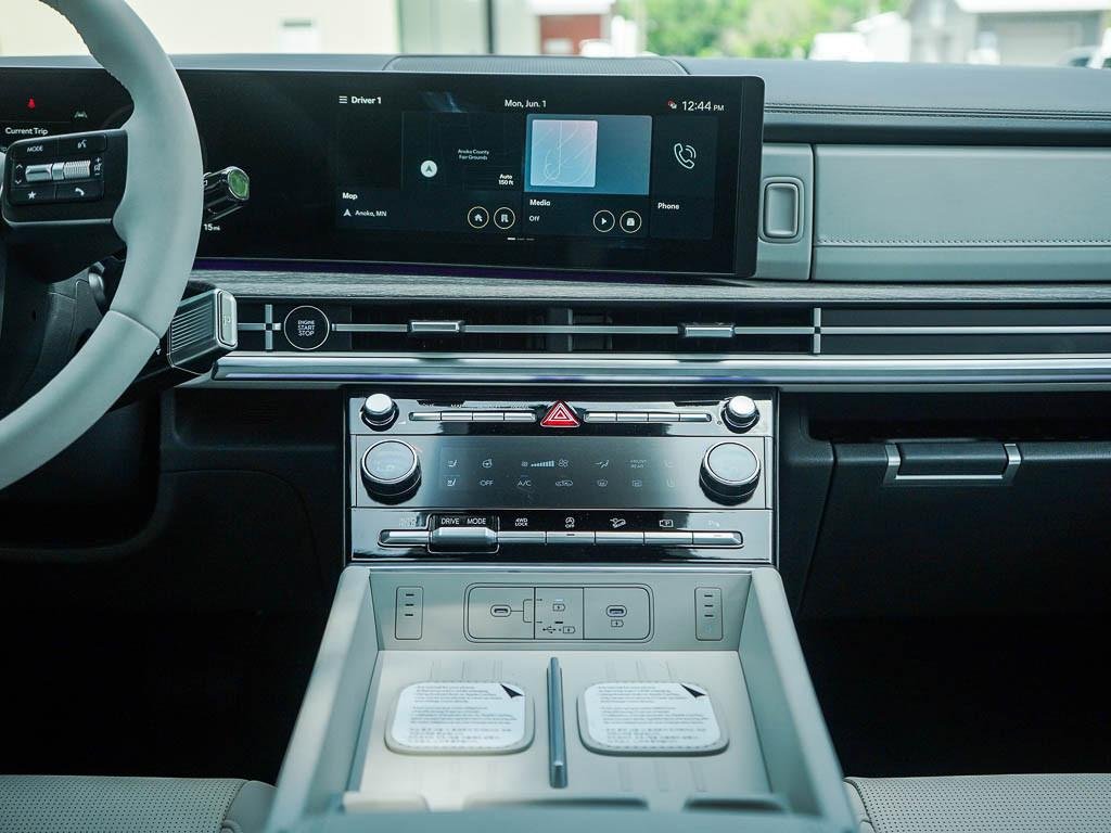 New 2026 Phantom Black Hyundai Limited 7P AWD image 44