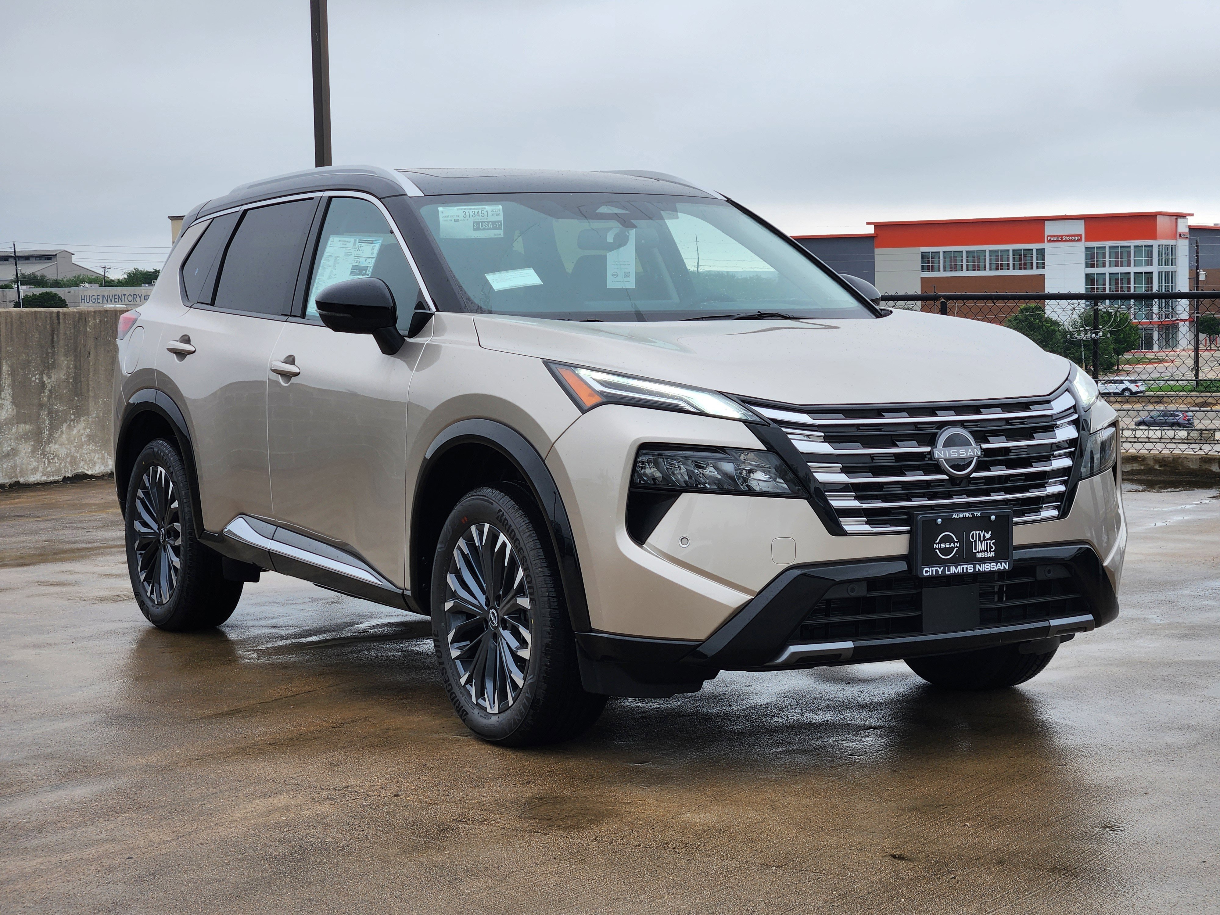 New 2026 Champagne Silver Metallic / Super Black Two-tone Nissan Platinum image 3