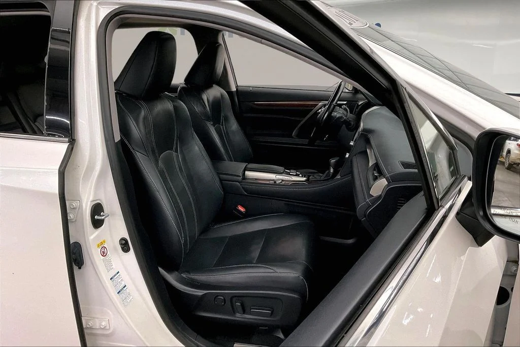 Used 2017 White Lexus 350 image 10