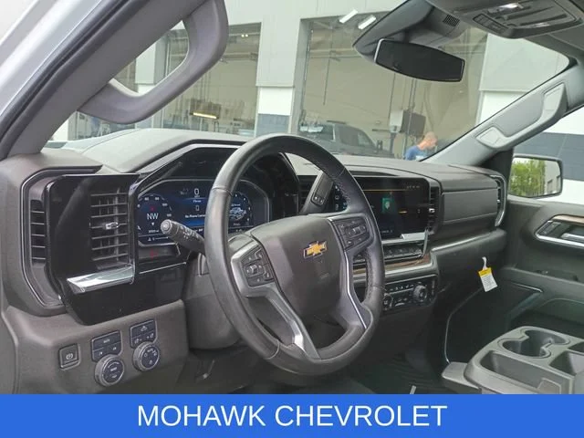 Used 2023 SUMMIT WHITE Chevrolet LT image 8