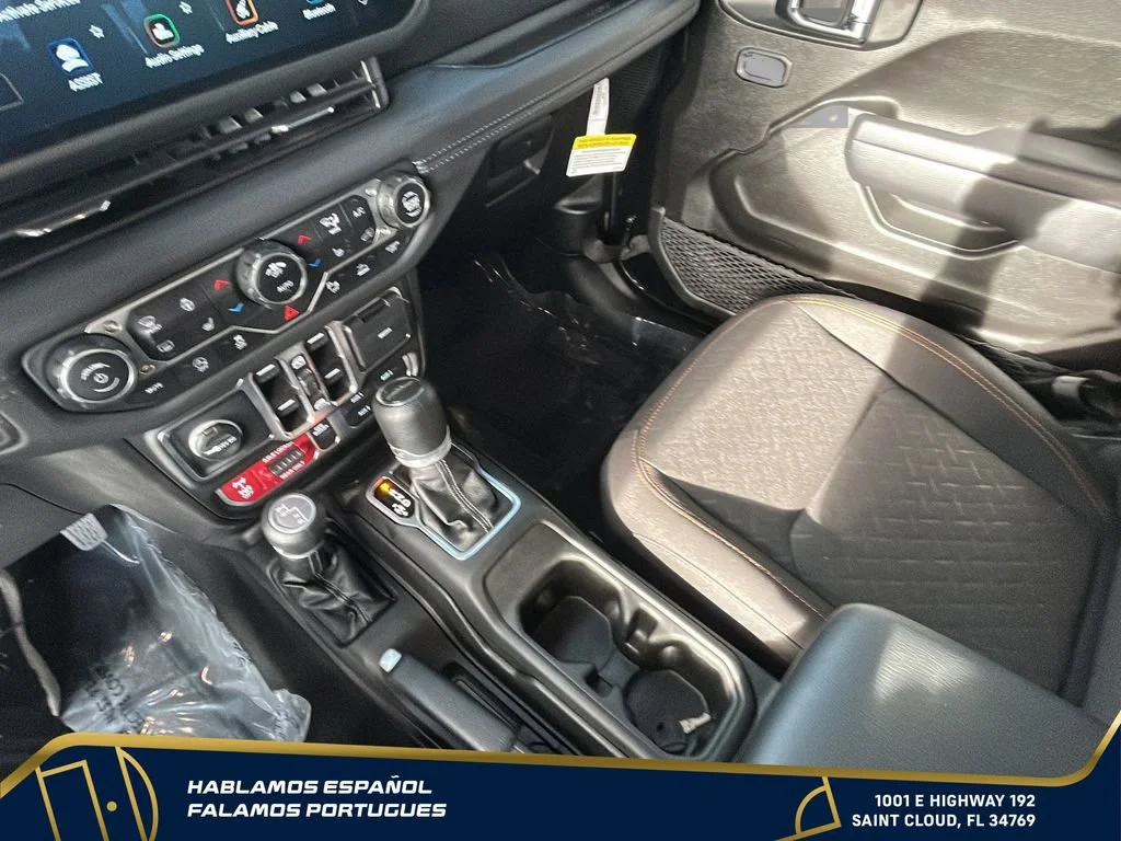 Used 2025 Black Jeep Mojave 4x4 image 24