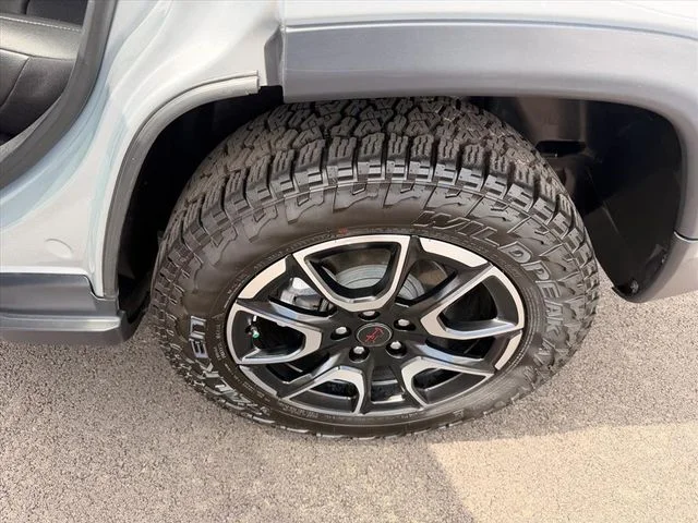 Used 2026 Silver Jeep Trailhawk image 26