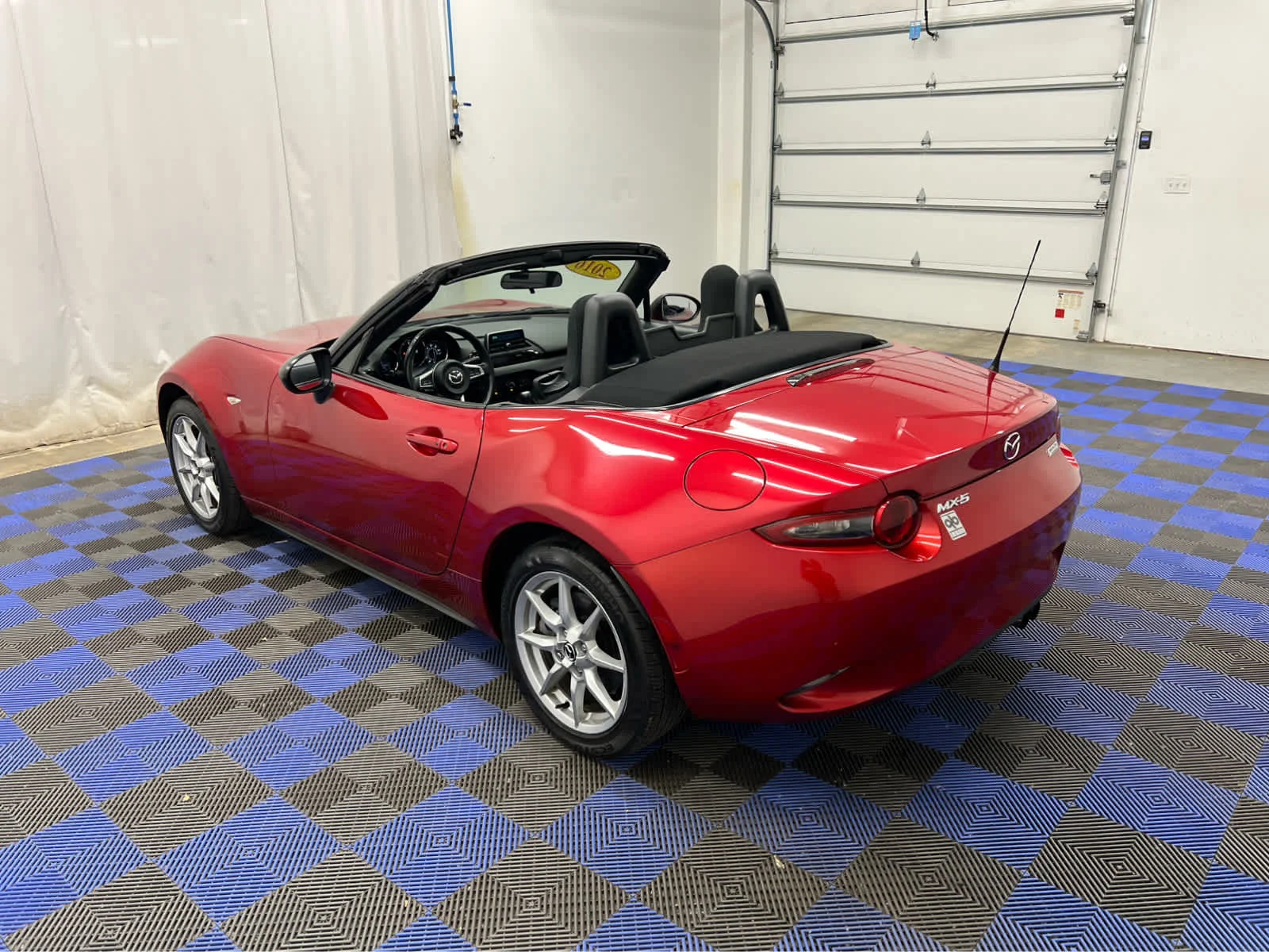 Used 2016 Soul Red Metallic Mazda Sport image 9