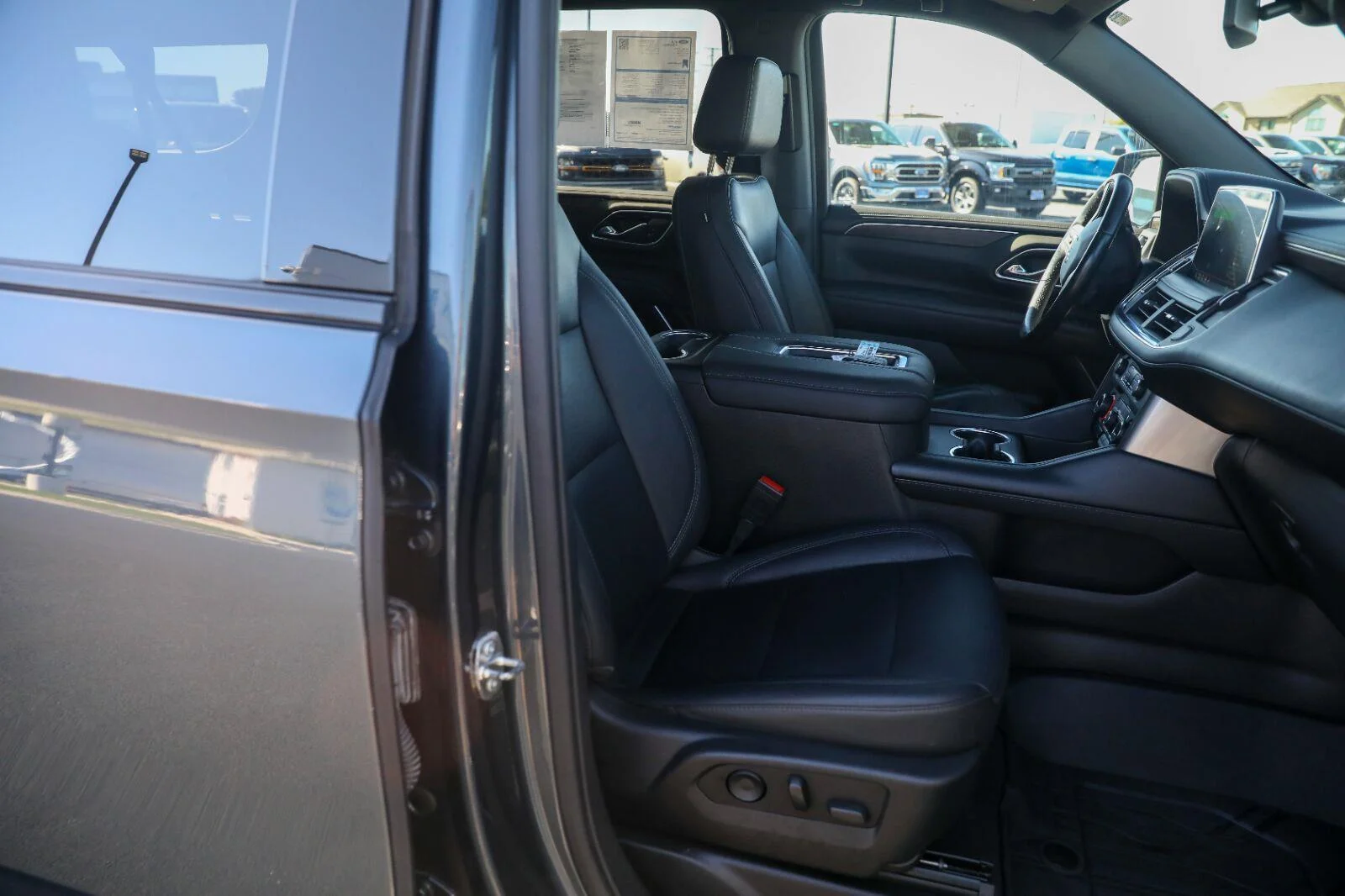 Used 2021 Shadow Gray Metallic Chevrolet Z71 image 31