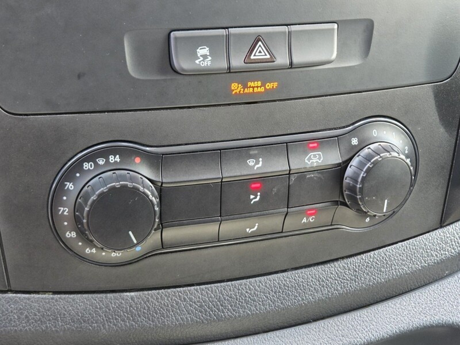 Used 2022 Arctic White Mercedes-Benz Metris image 33