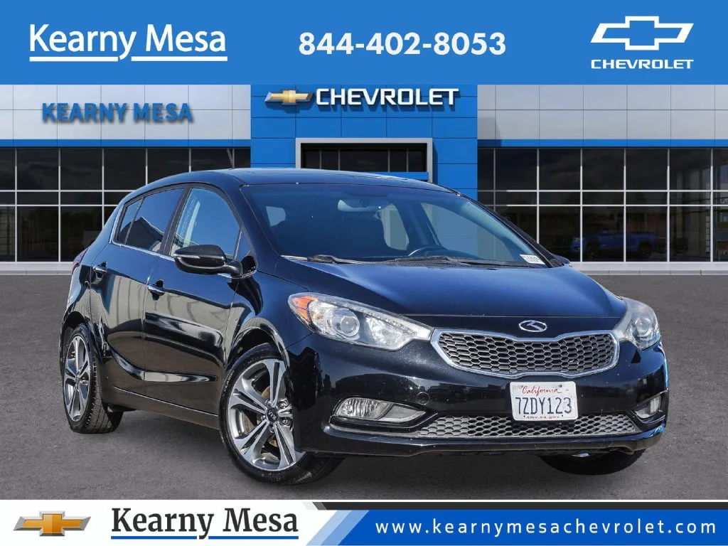 Used 2016 Black Kia EX image 1