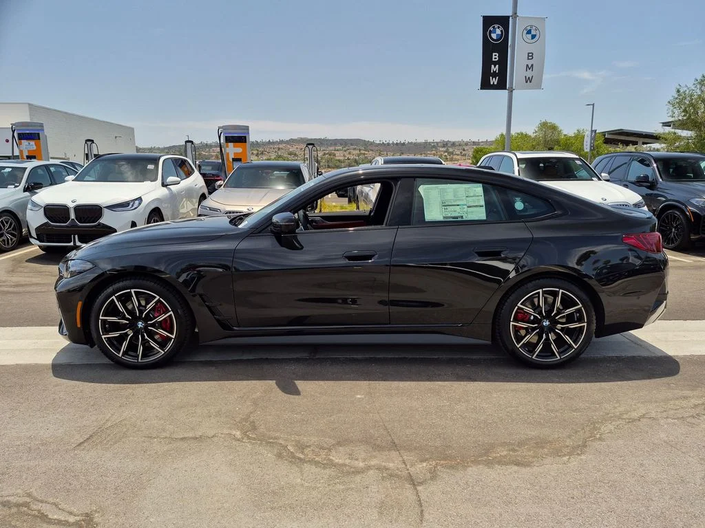 New 2026 Black BMW xDrive40 image 5