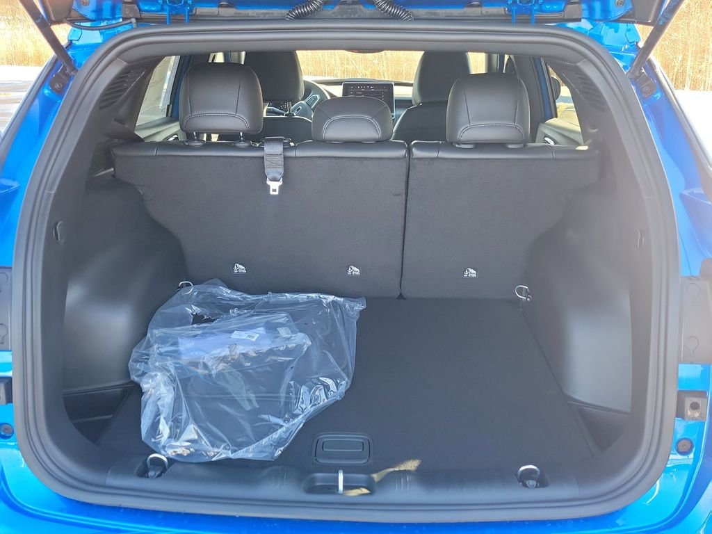 New 2026 Hydro Blue Pearlcoat Jeep Latitude image 8