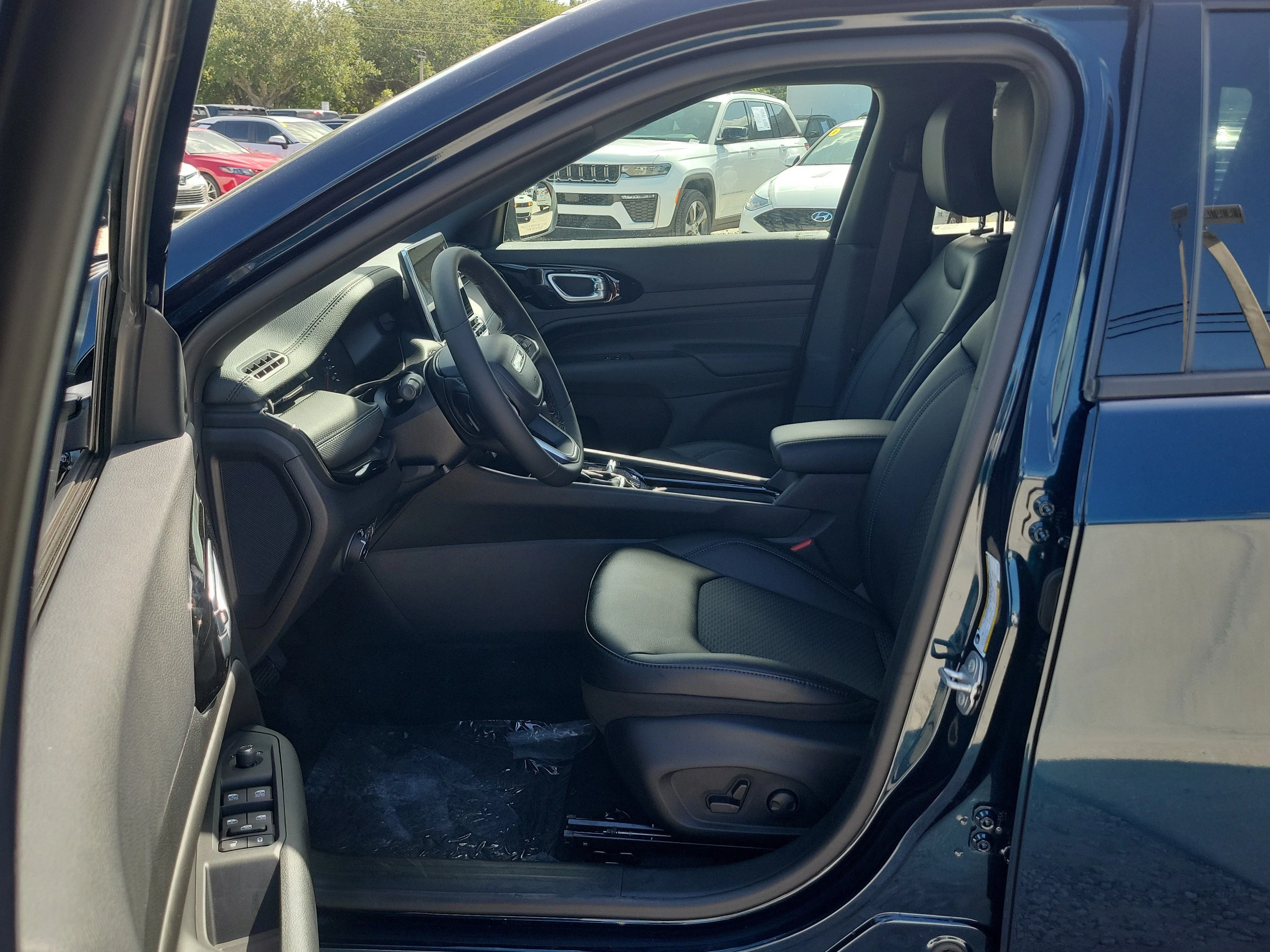 New 2026 Fathom Blue Pearl Coat Jeep Latitude Altitude image 19