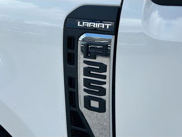 New 2026 White Metallic Ford Lariat image 19