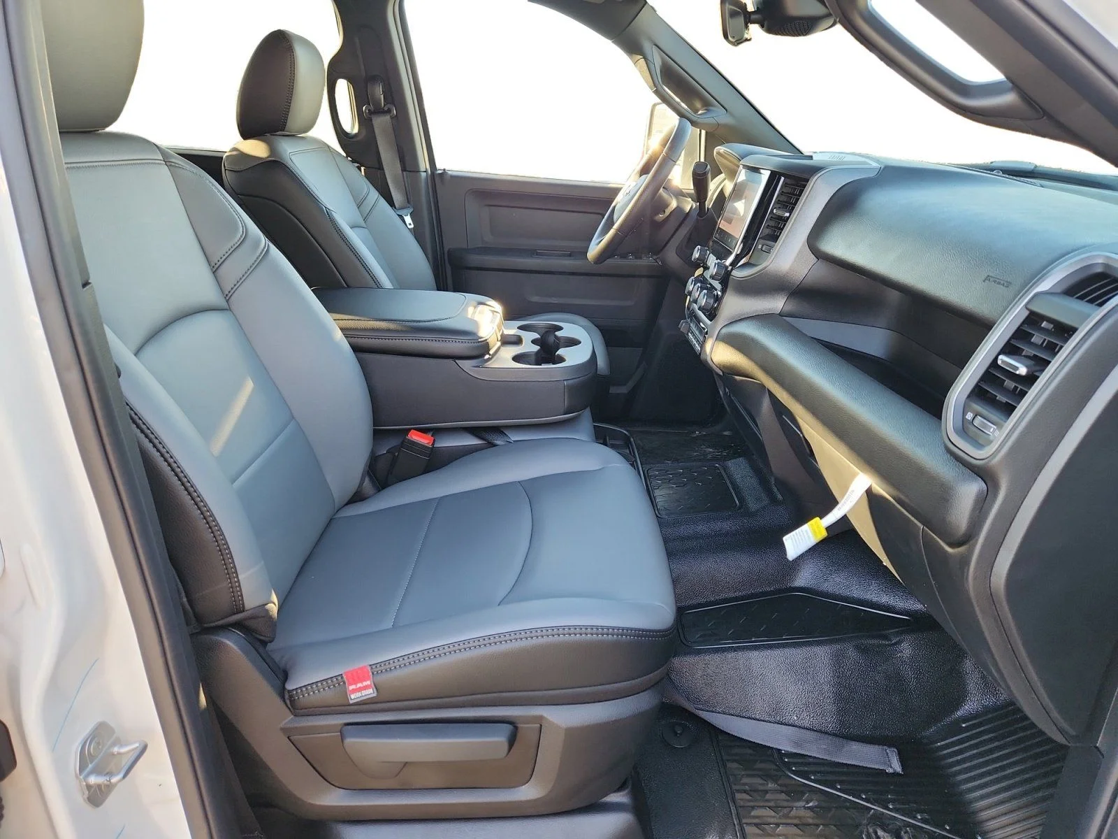 2026 RAM 3500 Chassis Tradesman - Photo 15
