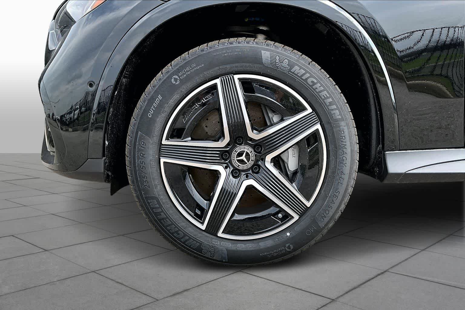New 2026 Black Mercedes-Benz GLC 300 image 20