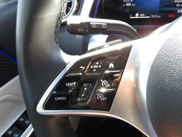 Certified Used 2025 Polar White Mercedes-Benz GLB 250 image 11