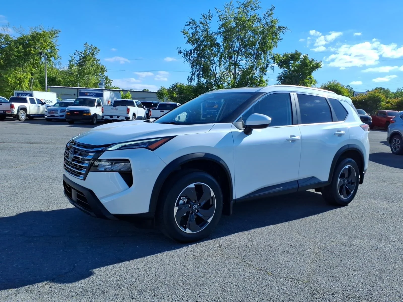 2024 Nissan Rogue SV AWD's photo