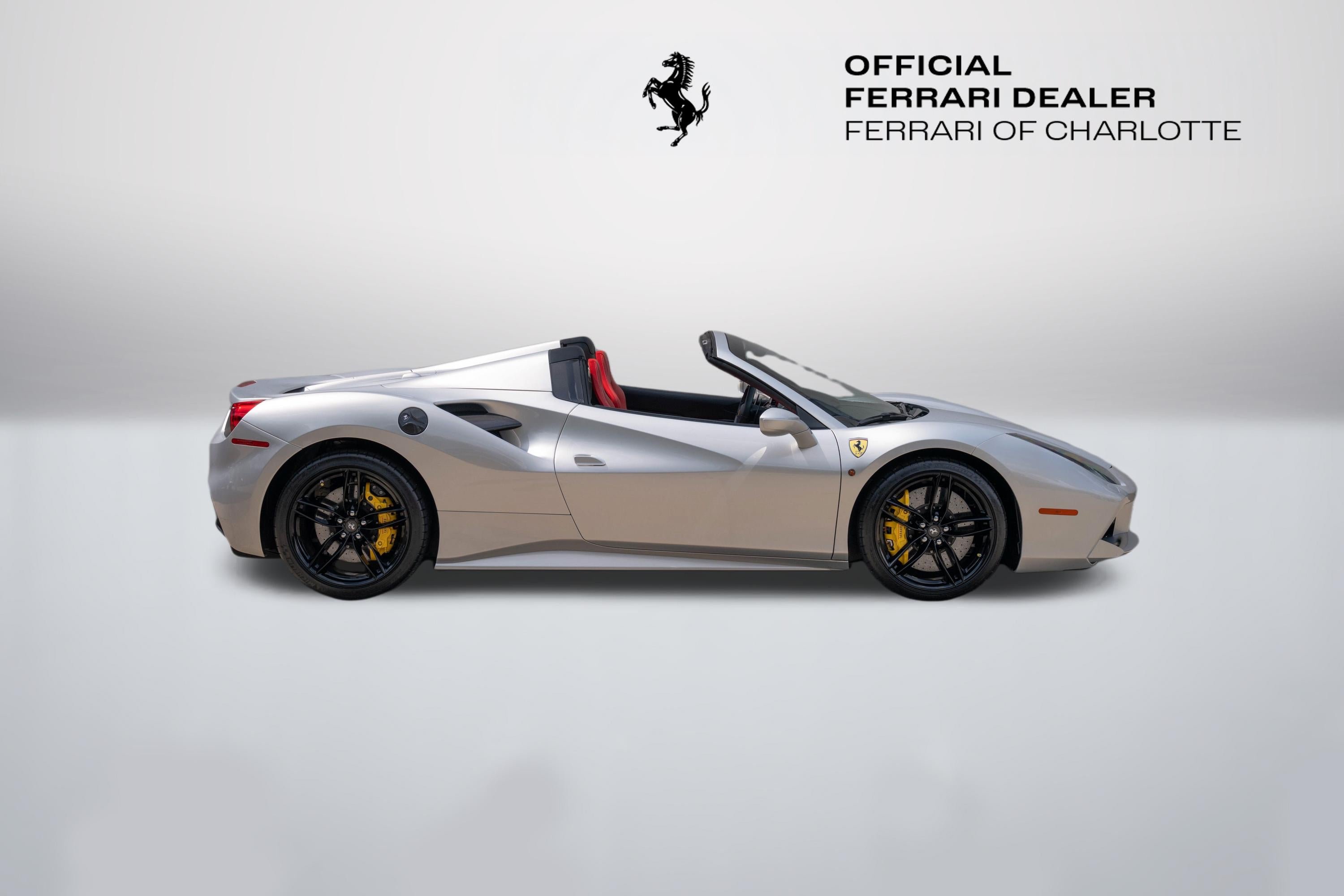 Used 2017 Grigio Abu Dhabi Ferrari Base image 7