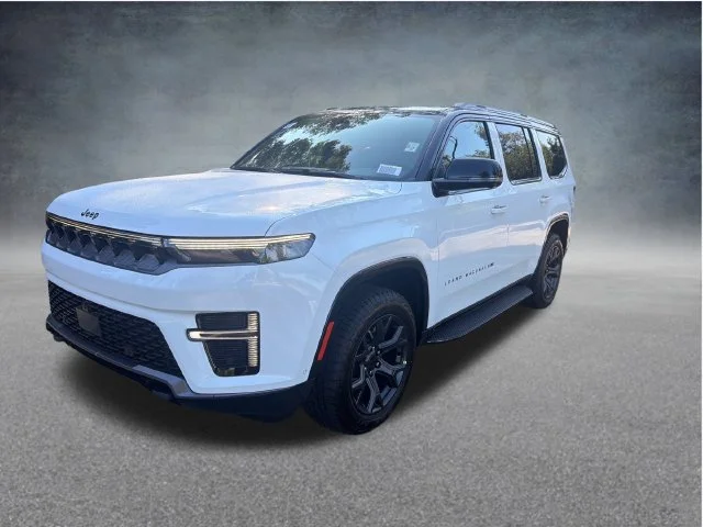 New 2027 Bright White Clear-Coat Paint Jeep Upland image 3