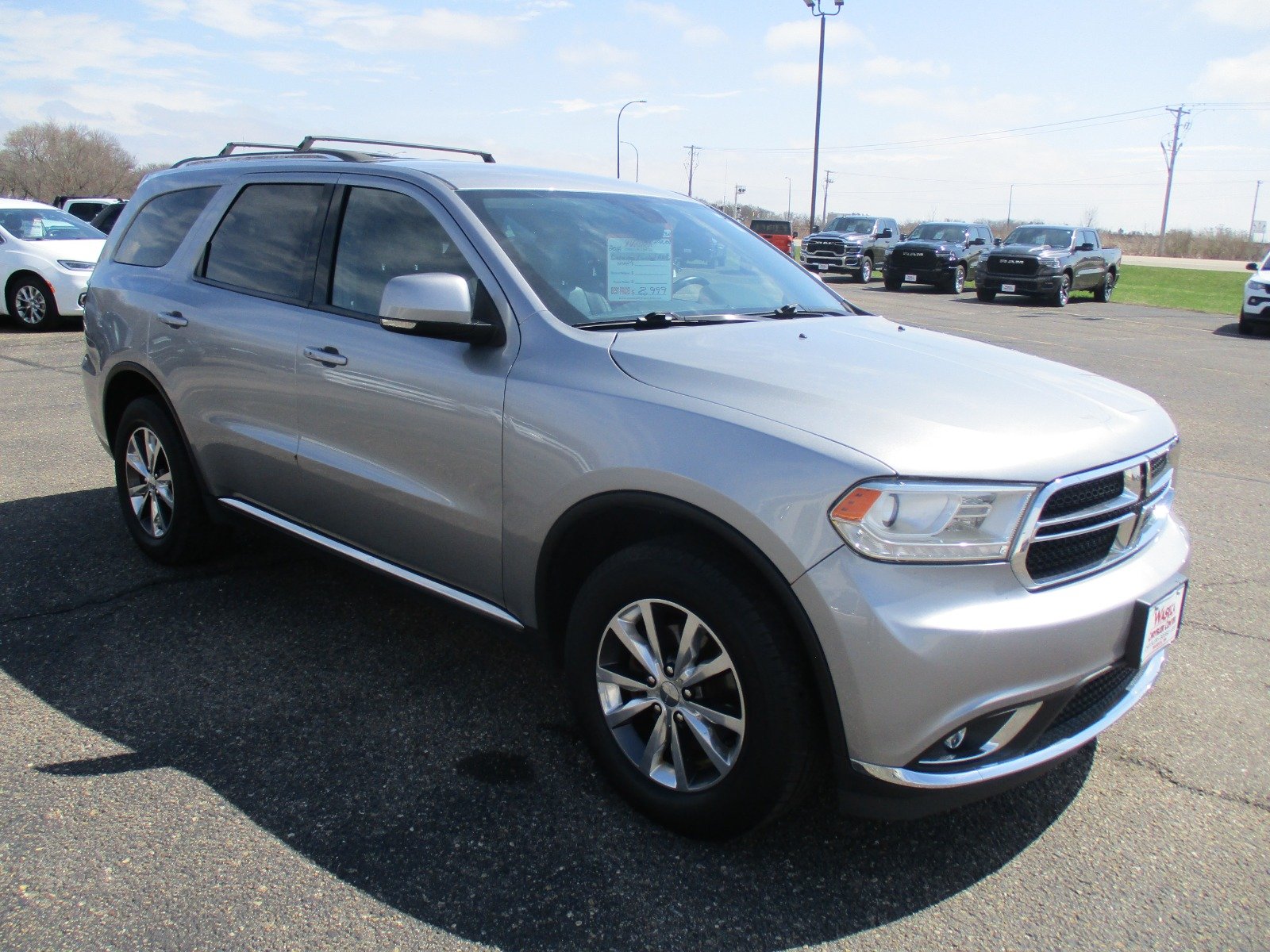 Used 2016 SILVER Dodge Limited image 9