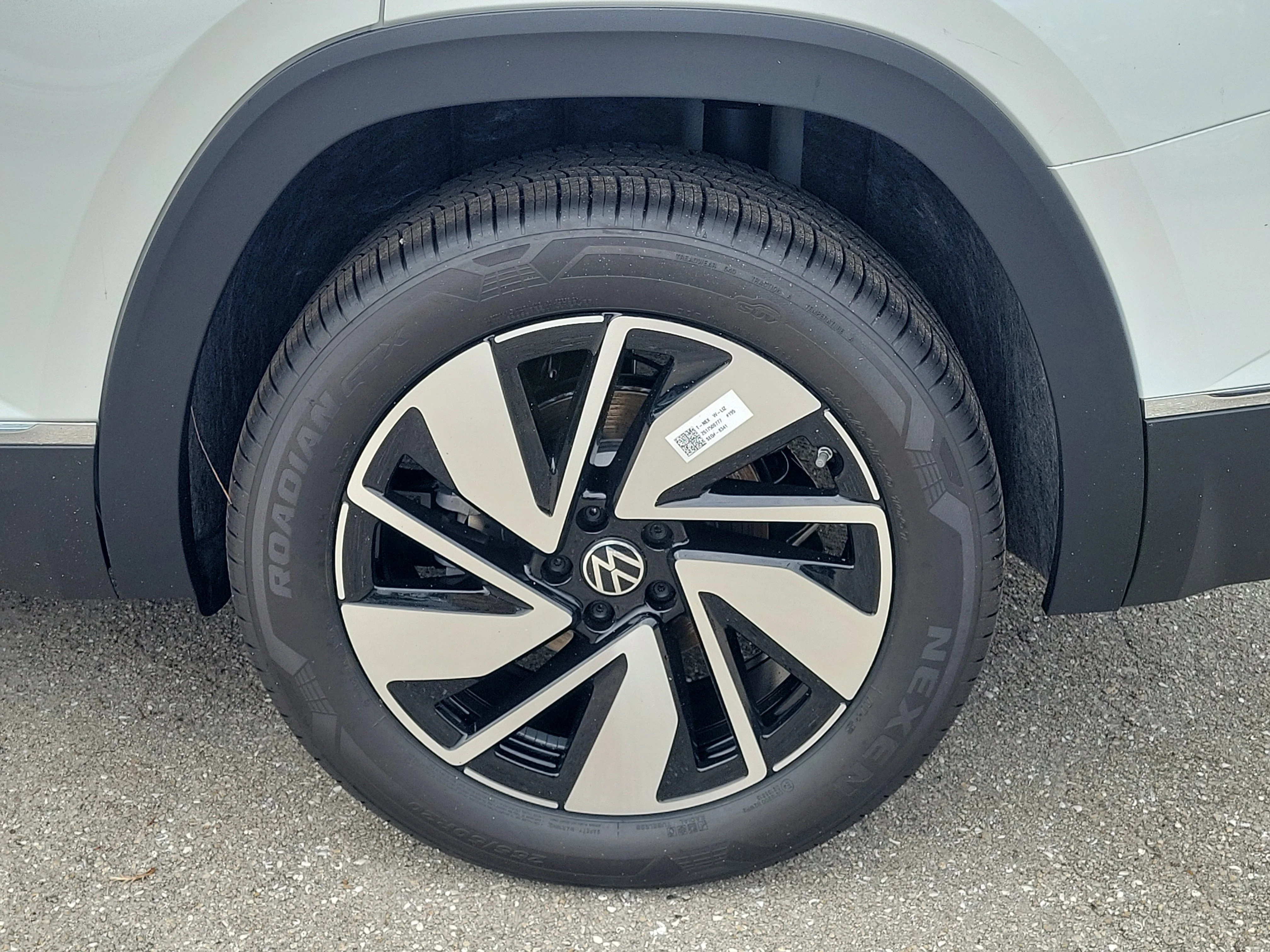 New 2026 White Volkswagen SEL image 31