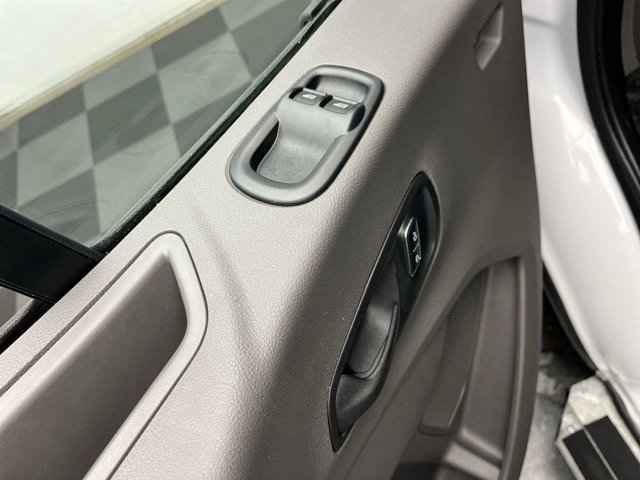 Used 2025 Oxford White Ford 250 image 8