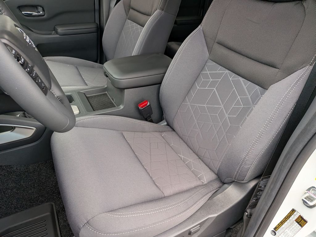 New 2026 Glacier White Nissan Crew Cab SV image 31